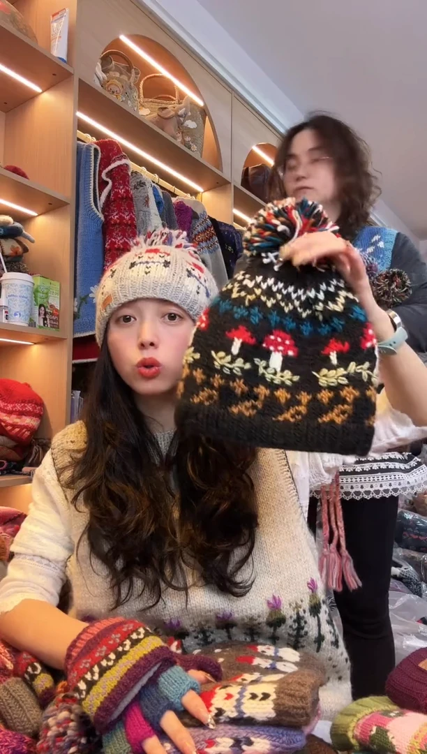 纯棉芒*美利奴黑色蘑菇单球帽