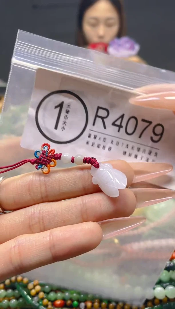 颈饰未镶嵌翡翠/R/翡翠A货，一件也是批发价