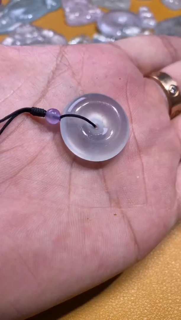 吊坠(不含链)未镶嵌翡翠扣子6500  21.1  6.1