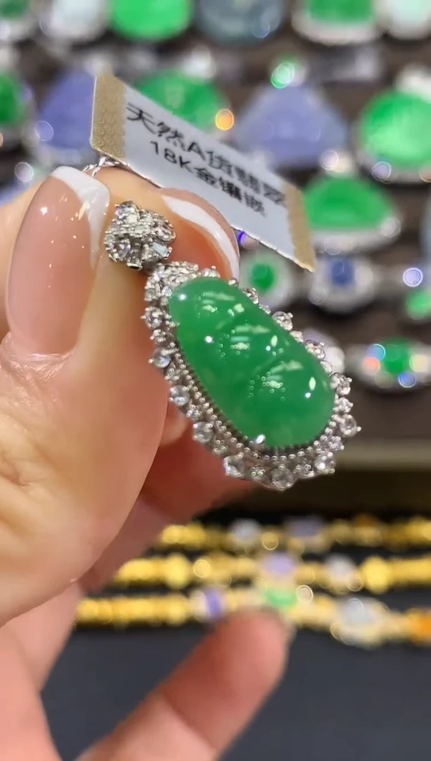 吊坠(不含链)18K金镶嵌翡翠夏日珠宝B29