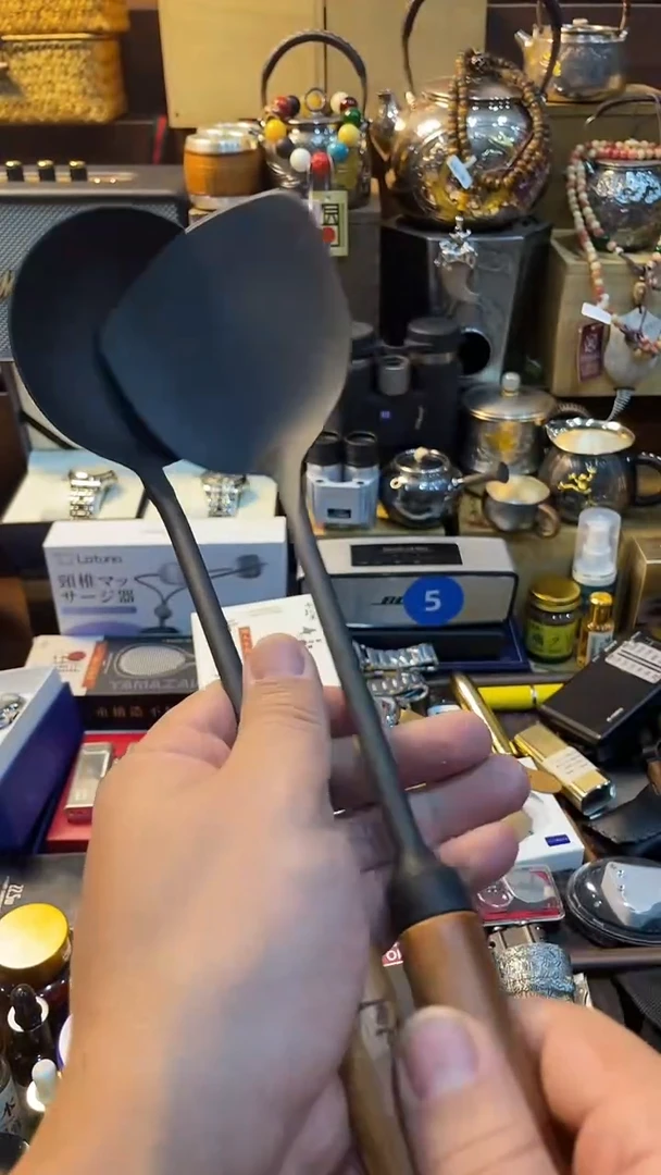 瓷片闪购商品 如图所示