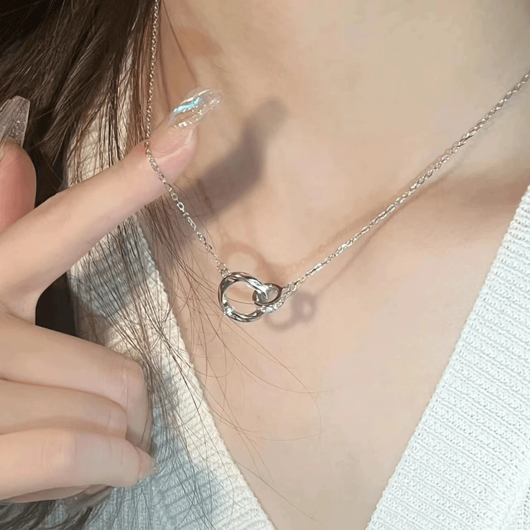 钛钢项链 莫比乌斯环项链女轻奢小众设计感环环相扣锁骨链ins