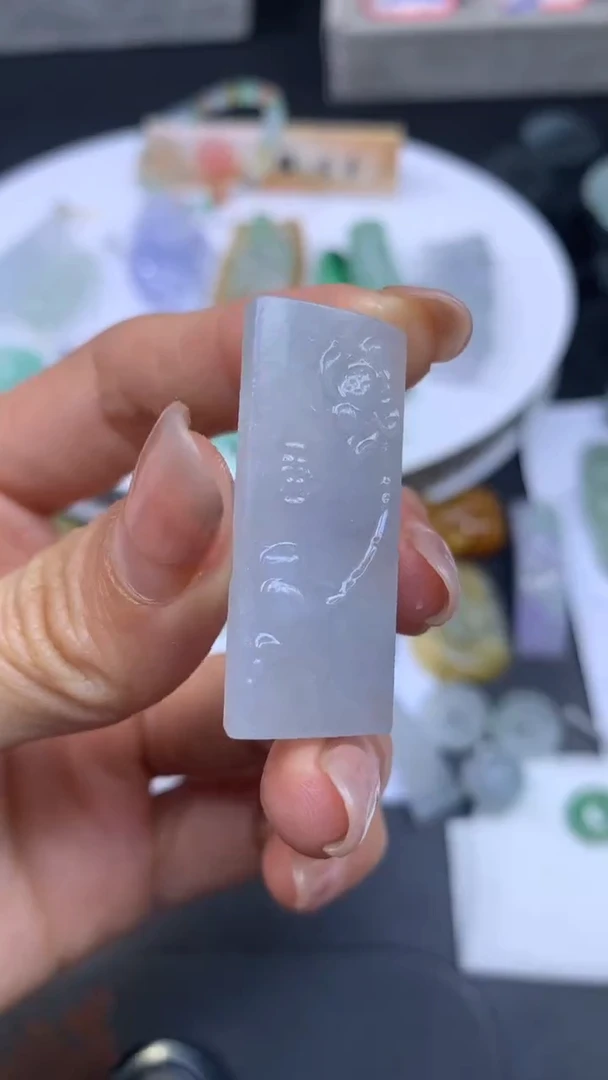 【闪购商品】定制翡翠未镶嵌翡翠