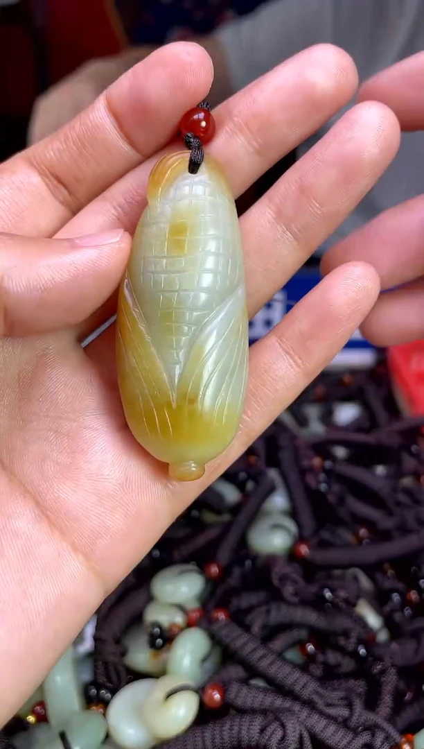 未镶嵌和田玉挂件1