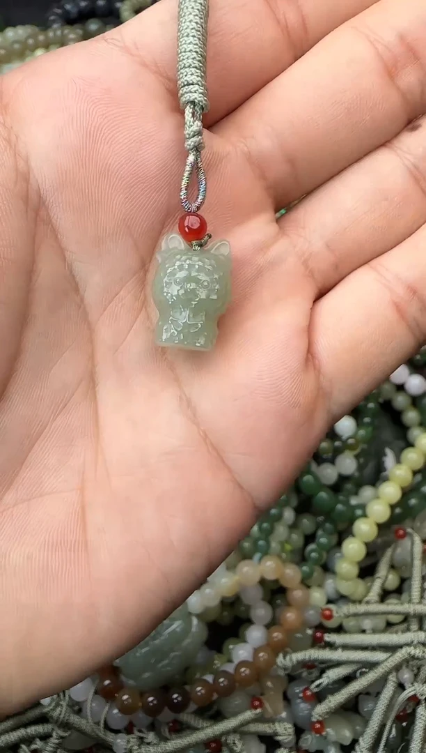 颈饰未镶嵌和田玉拍一发一