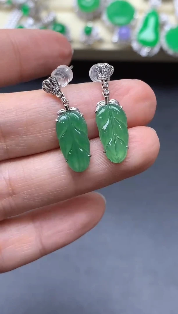 颈饰18K金镶嵌翡翠546-中国好珍宝