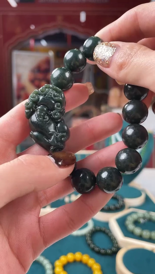 未镶嵌手串和田玉青玉貔貅手串