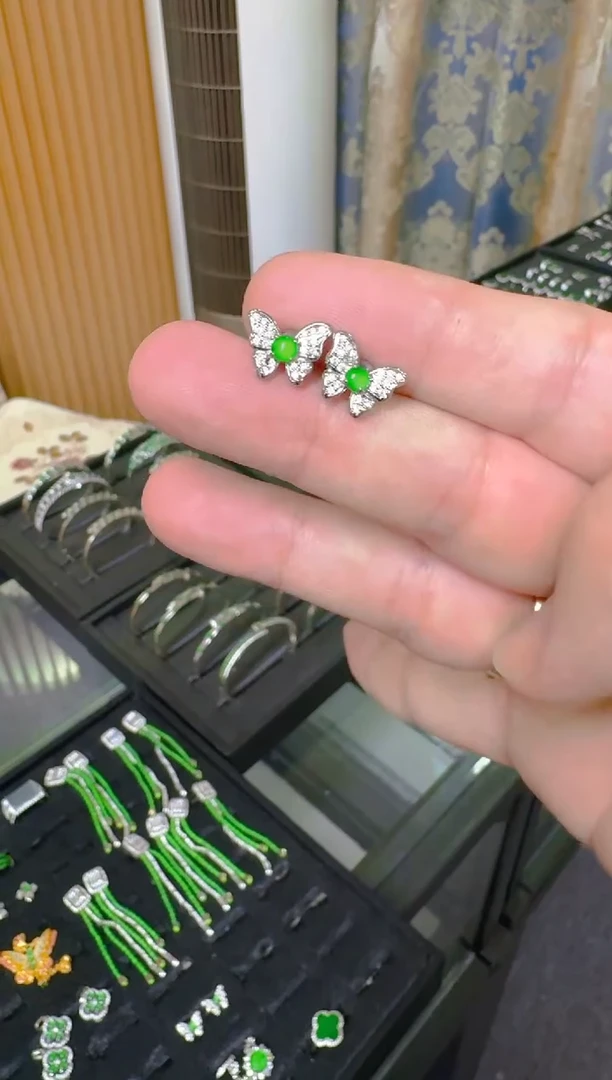 翡翠未镶嵌耳饰天然A货翡翠