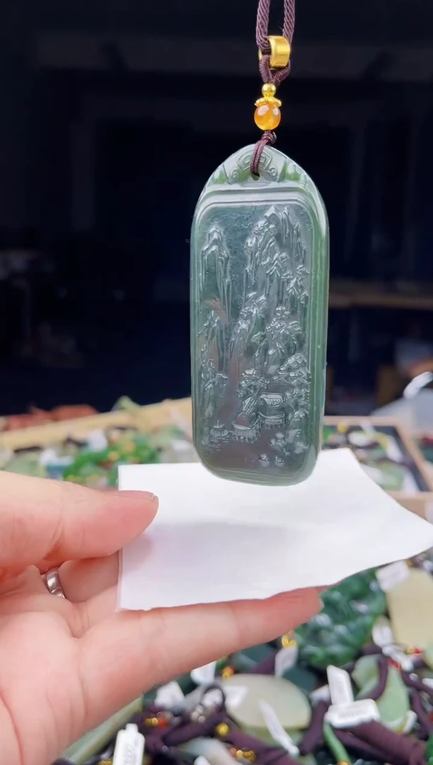 颈饰未镶嵌和田玉1