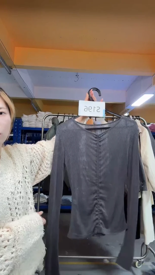 S196灰色打底T恤均码