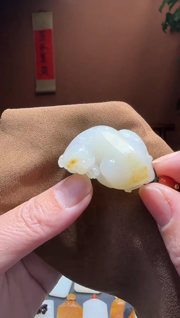 颈饰未镶嵌和田玉浪*貔貅