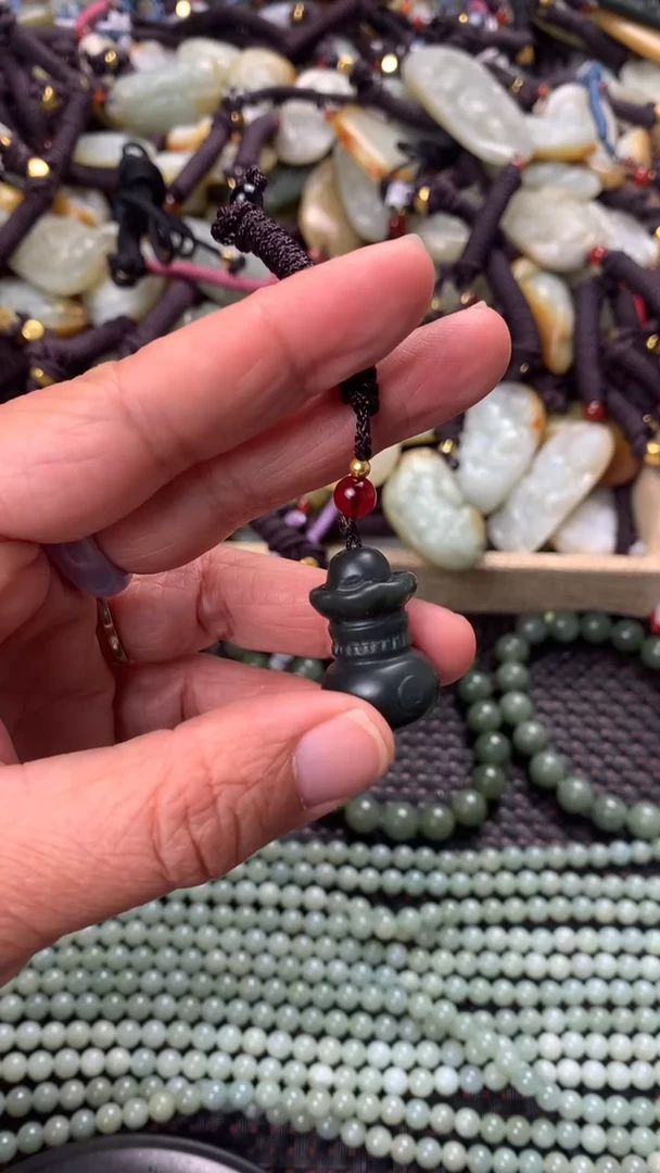 【闪购商品】和田玉颈饰未镶嵌多样性发货没有证书拍一发一有瑕