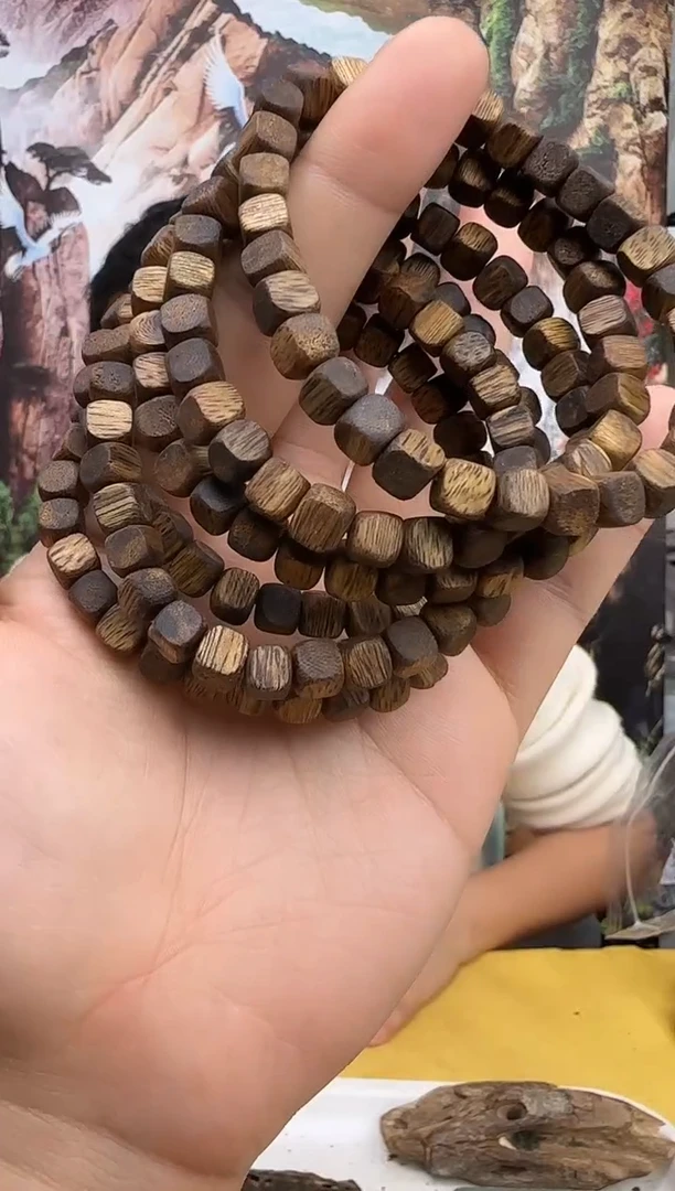 沉香沉香碎屑+方卡F6/7白奇虫漏沉香宠粉多样性发一