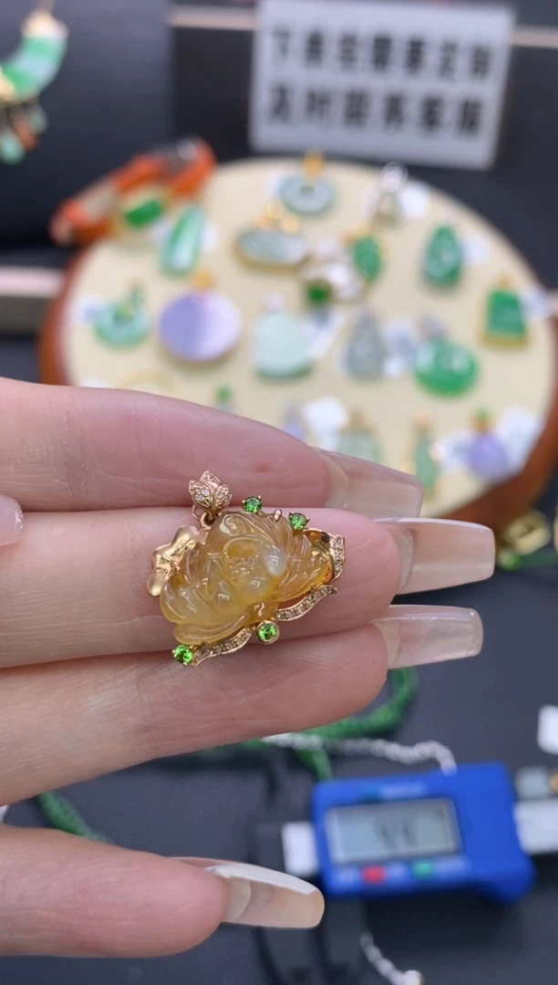 【闪购商品】翡翠颈饰18K金镶嵌净货15964