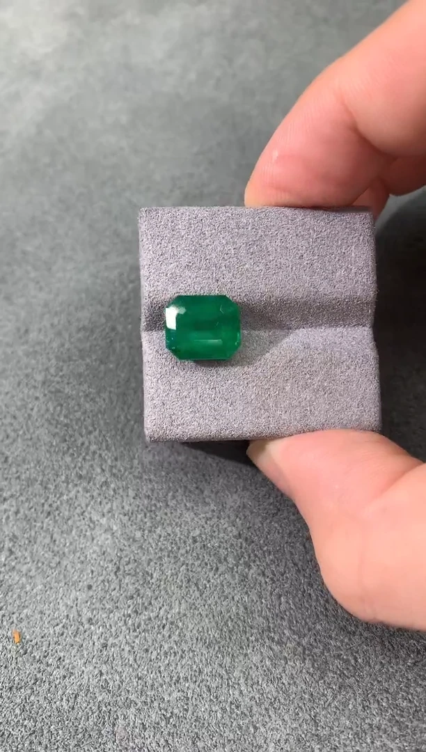 裸石祖母绿H*微油 3.73CT GRS大证