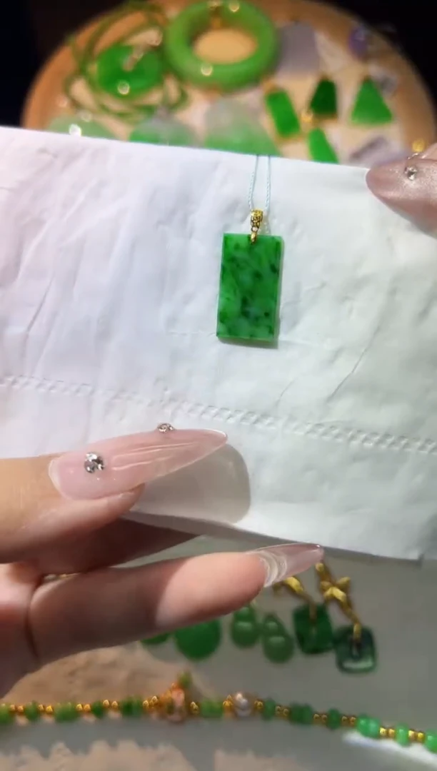 【闪购商品】翡翠颈饰18K金镶嵌Y缅料A货/支持复检/一件