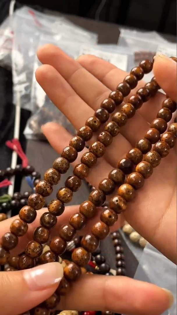 吊坠星月菩提精工级中珀花皮桶珠8*7长串