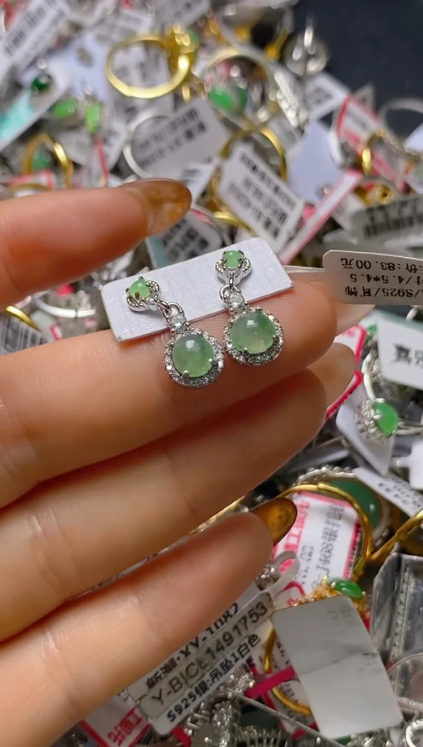 银S925镶嵌戒指翡翠百内无证书