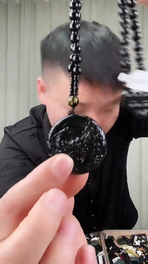 未镶嵌和田玉挂件1