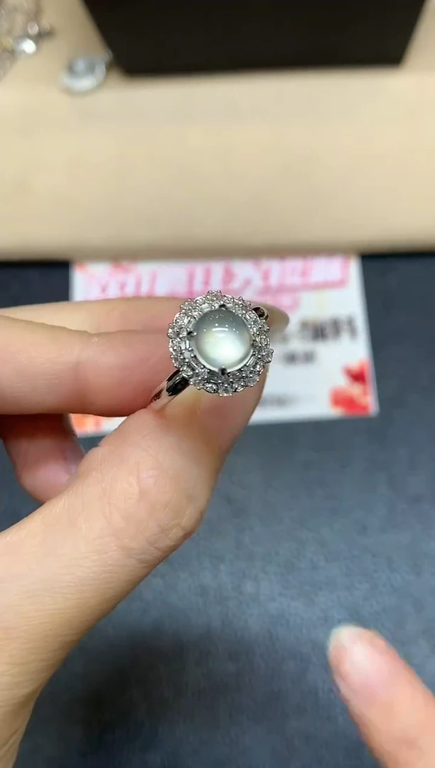 18K金镶嵌戒指翡翠蛋面【无服务费