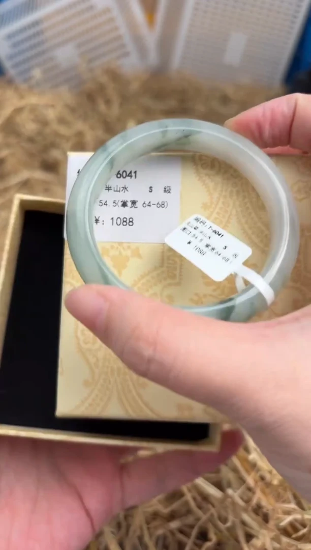 未镶嵌手镯石英质玉T-6041