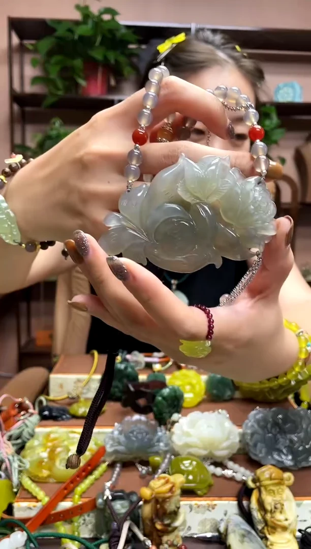 未镶嵌岫玉吊坠·