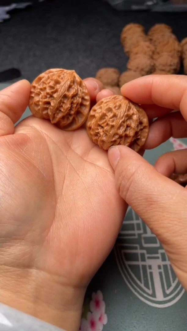 把件文玩核桃w220  宫灯 38尺