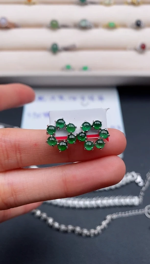 银S925镶嵌戒指翡翠777777+4