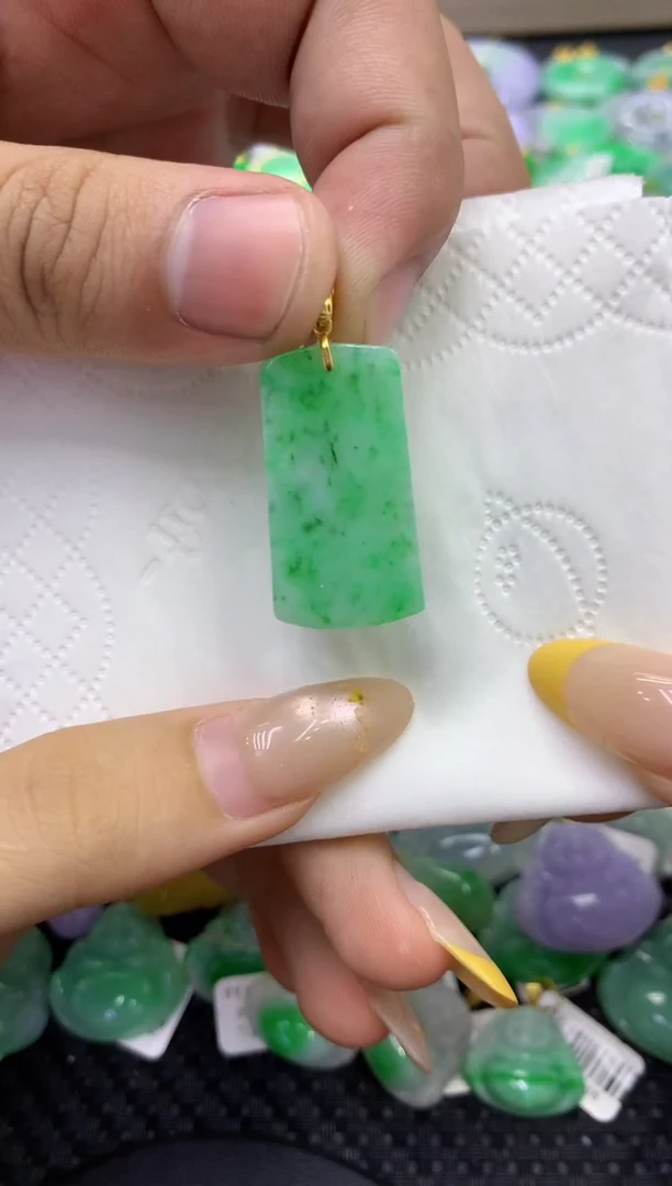 颈饰未镶嵌翡翠天然缅甸翡翠A货