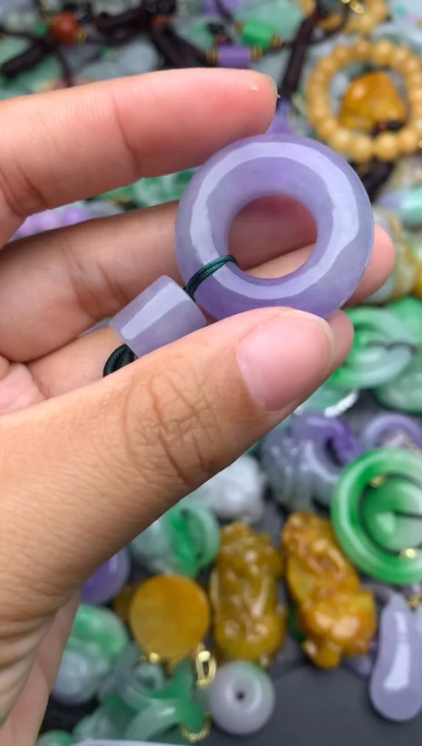 颈饰未镶嵌翡翠缅甸翡翠吊坠