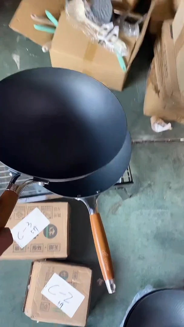 1德马克极铁锅30平底 无盖45.9圆手柄的