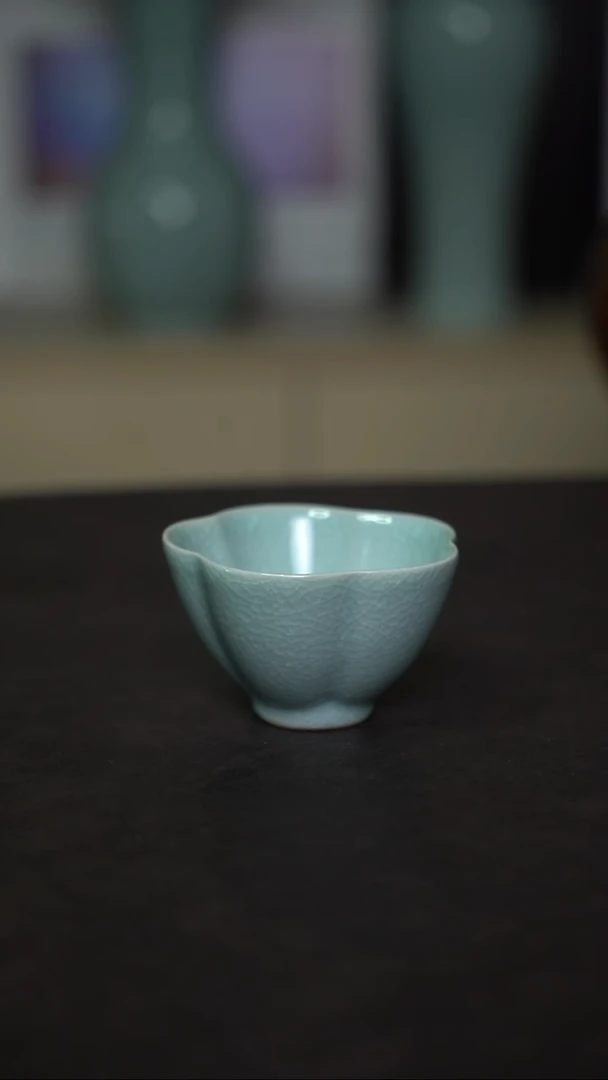 杯子瓷粉青梅花杯