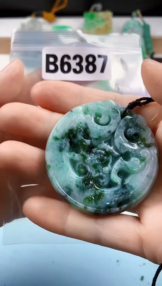 翡翠未镶嵌颈饰天然翡翠吊坠挂件