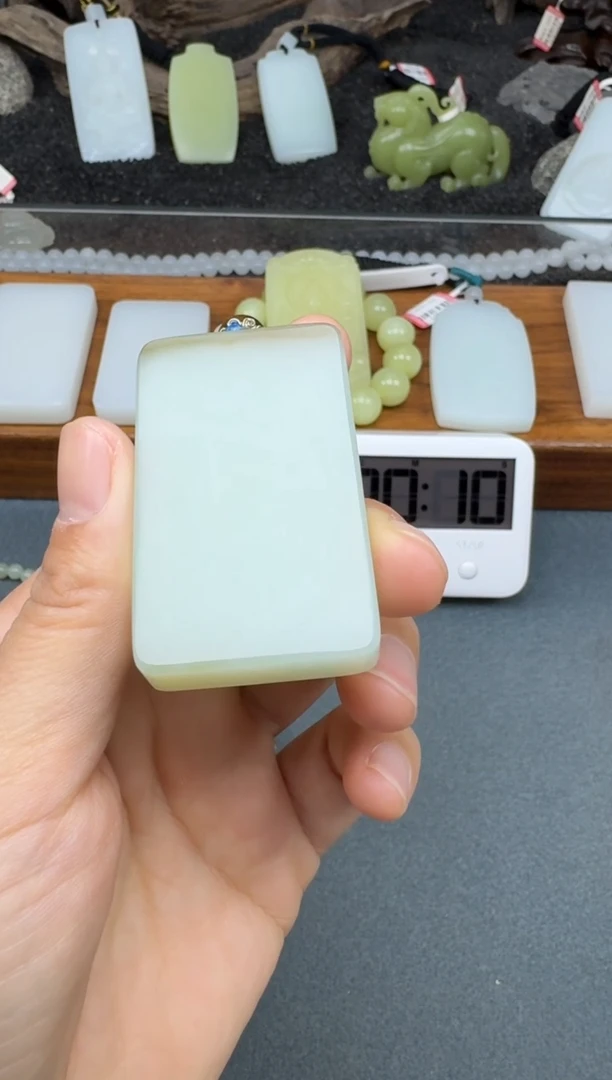 颈饰未镶嵌和田玉?****࿐2