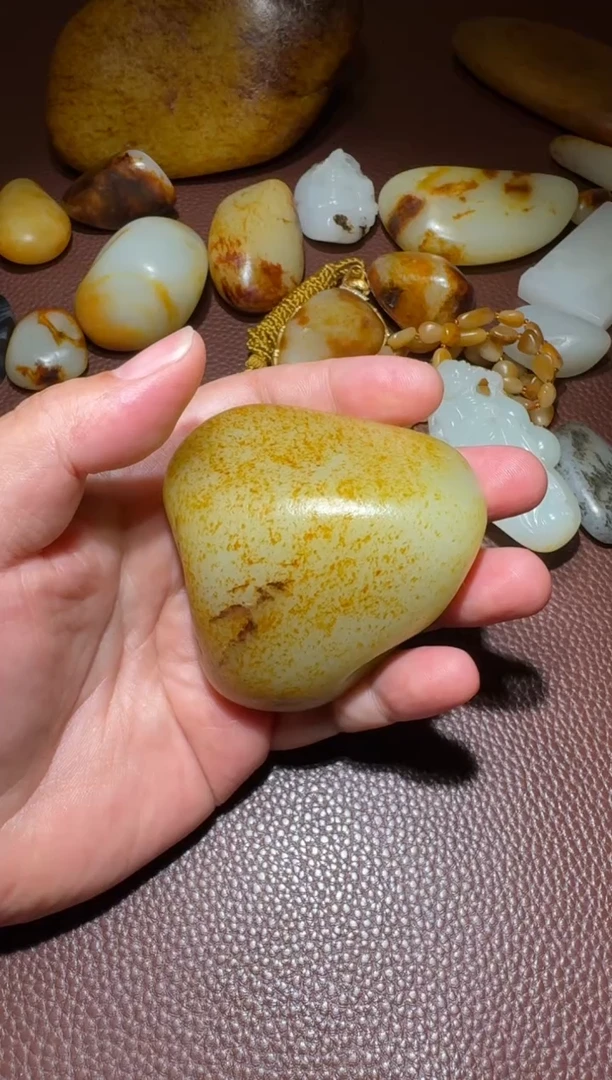 和田玉未镶嵌把件和田玉