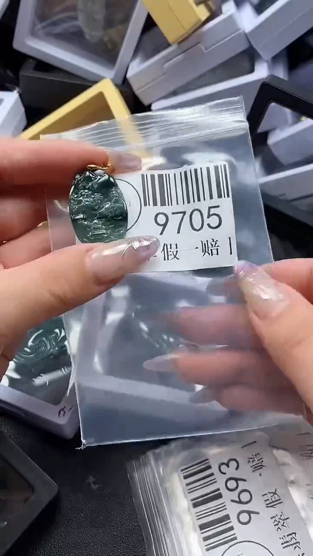 吊坠(不含链)未镶嵌翡翠9705