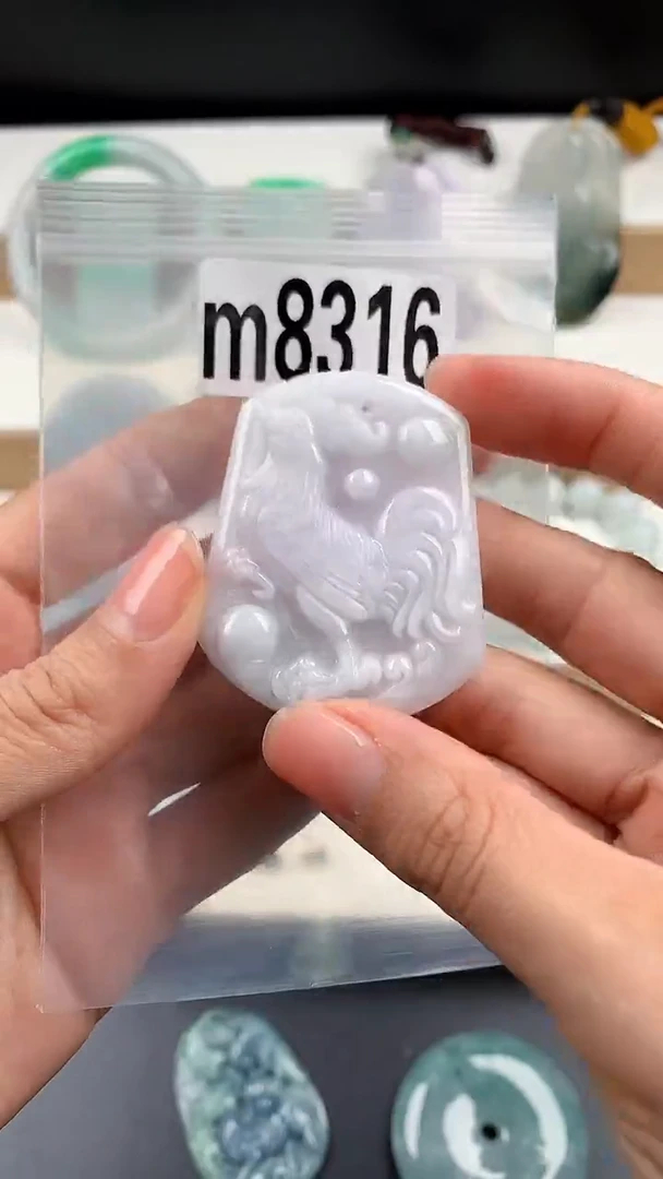 颈饰未镶嵌翡翠天然翡翠吊坠挂件