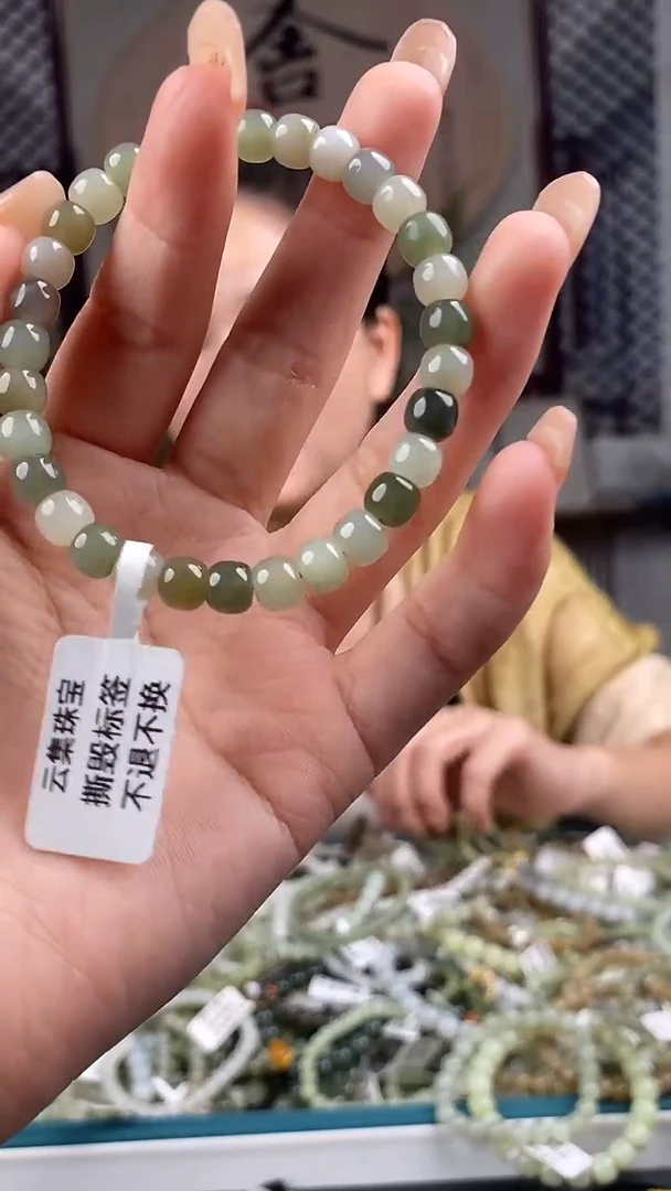 和田玉未镶嵌颈饰拍一发一