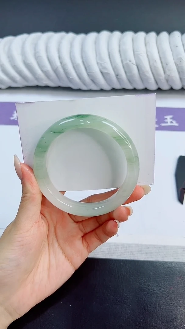 未镶嵌手镯石英质玉130/61