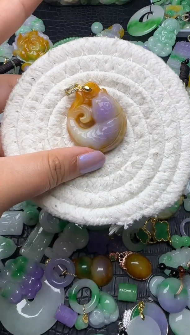 颈饰未镶嵌翡翠缅甸翡翠吊坠