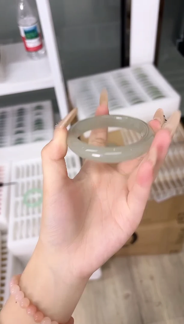 未镶嵌手镯石英质玉183-D