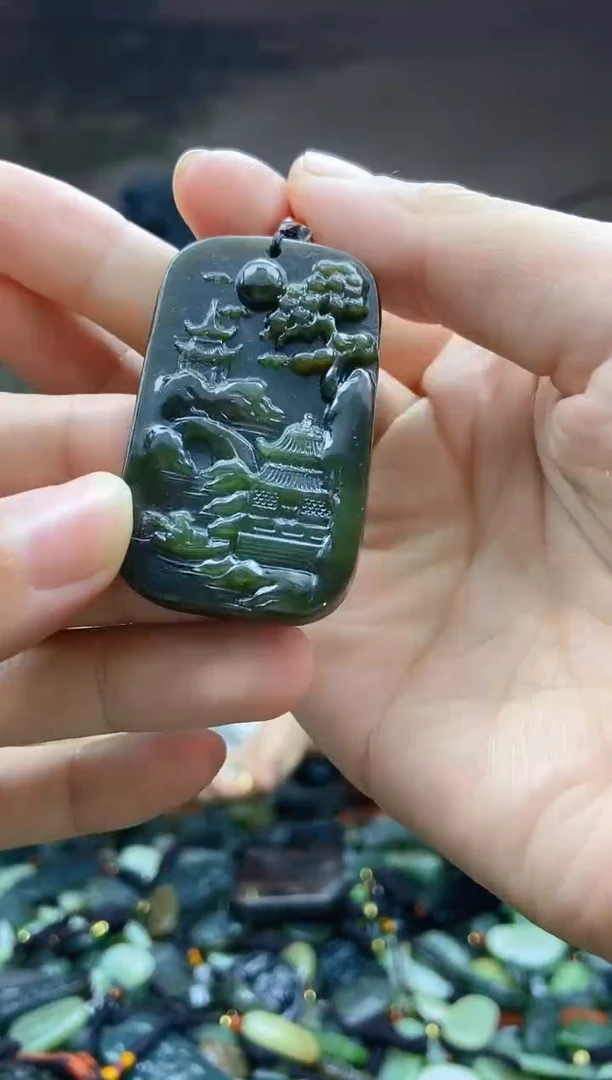 颈饰未镶嵌和田玉1