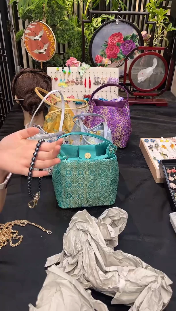织绣苹*非遗手工苏绣饰品