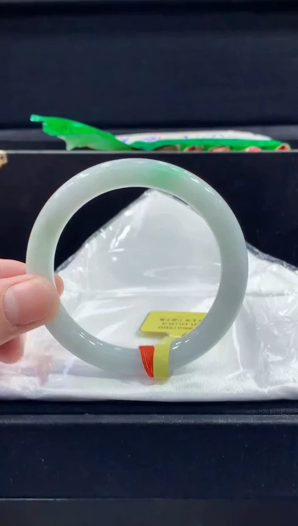 未镶嵌手镯翡翠翡翠手镯