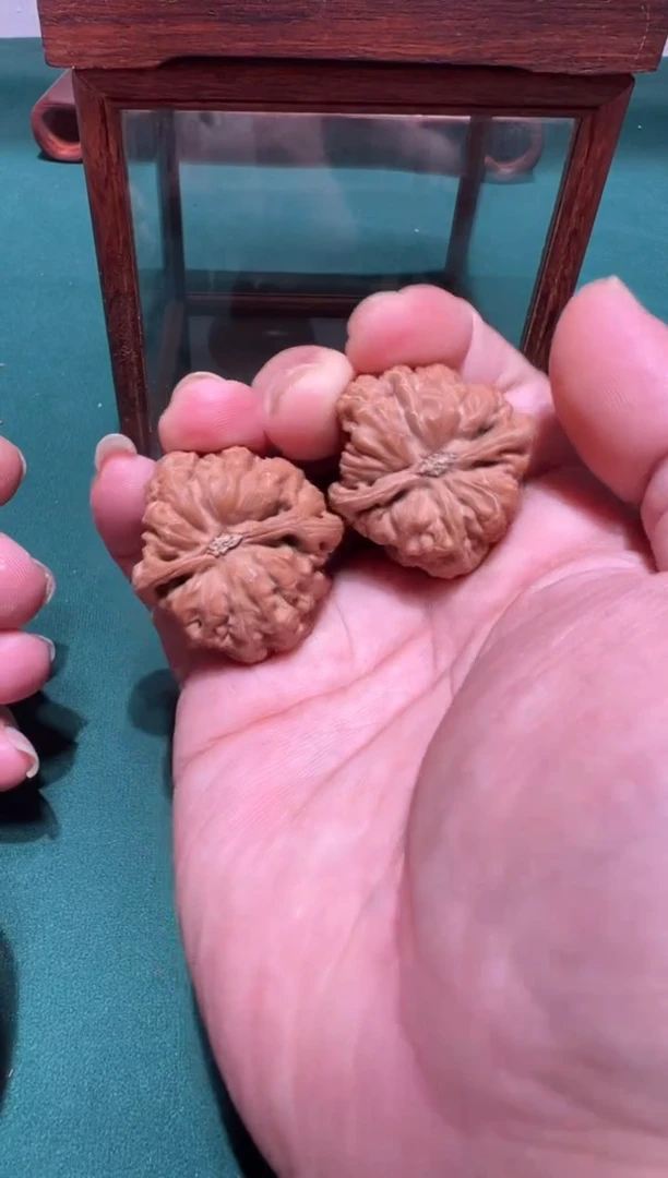 把件文玩核桃大粗筋手捻 37全品