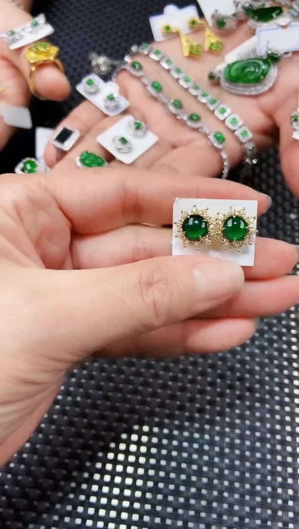 【闪购商品】翡翠耳饰未镶嵌11111111