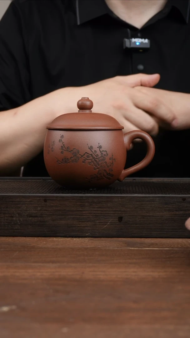 茶壶紫砂个**好紫泥梅花刻绘小胖墩盖杯 ！