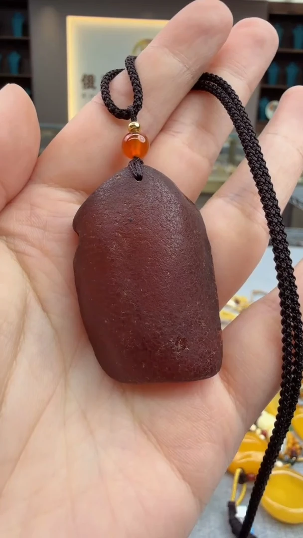 琥珀颈饰未镶嵌420秒拍号 假一罚三