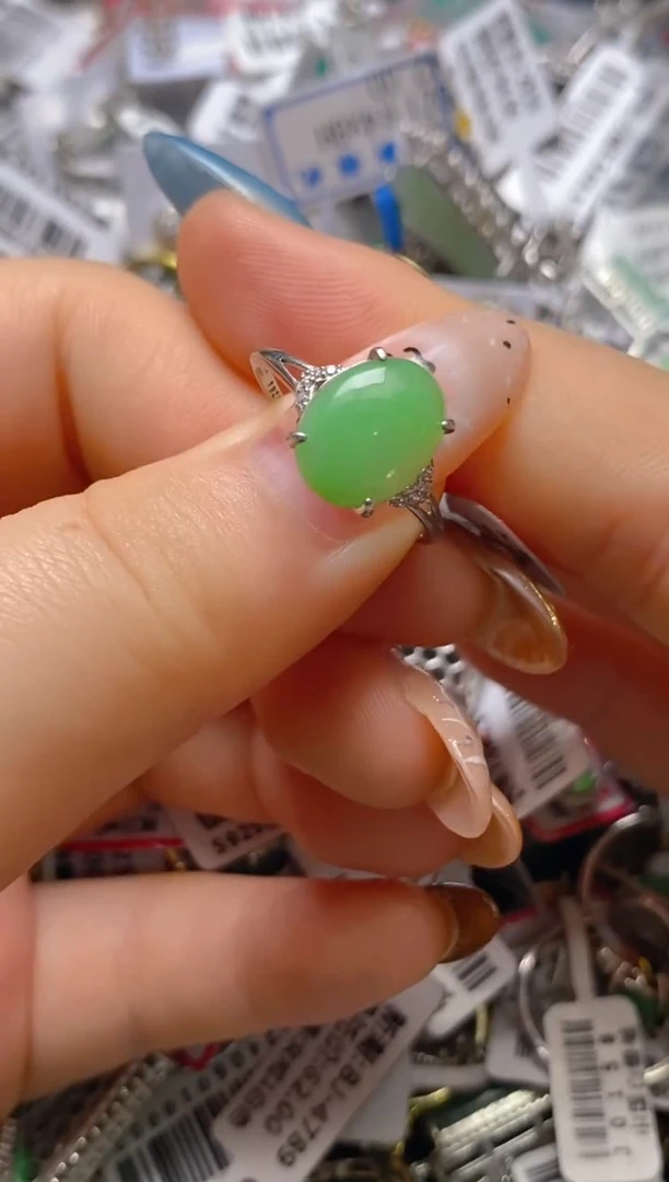银S925镶嵌戒指翡翠百内无证书