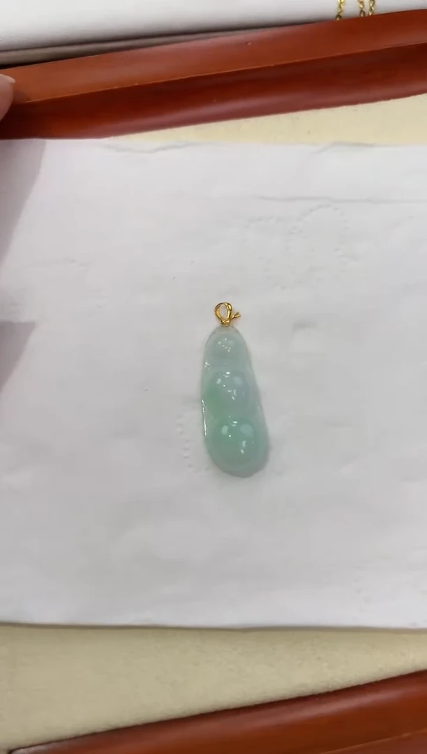 翡翠18K金镶嵌颈饰天然缅甸a货翡翠